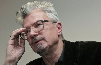 Эдуард Лимонов: По почерку..., однако...
