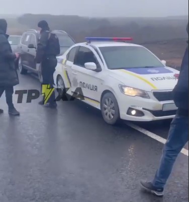 Гуманитарные коридоры Украина создаёт, но только для элиты, а не для мирняка