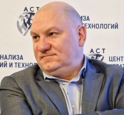 Руслан Пухов: От «специальной» к «военной». Уроки двух лет операции на Украине