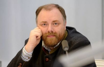 Егор Холмогоров: Иногда мне очень хочется "социально выйти в окно"